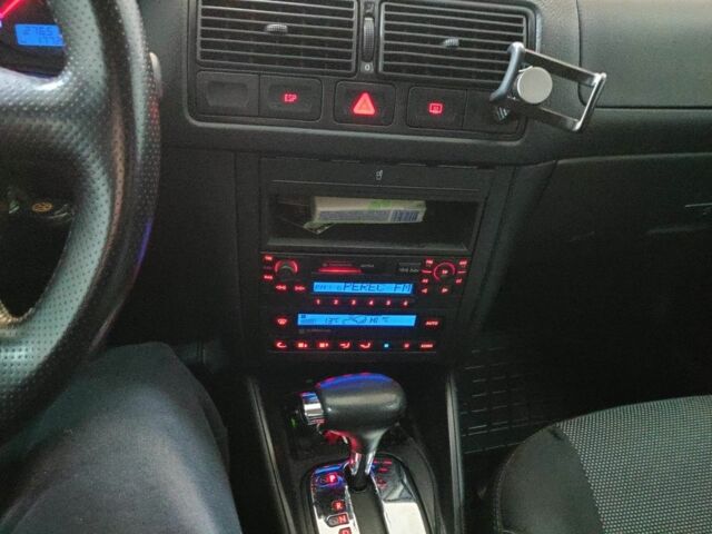 Синій Фольксваген Гольф, об'ємом двигуна 1.6 л та пробігом 276 тис. км за 4500 $, фото 10 на Automoto.ua