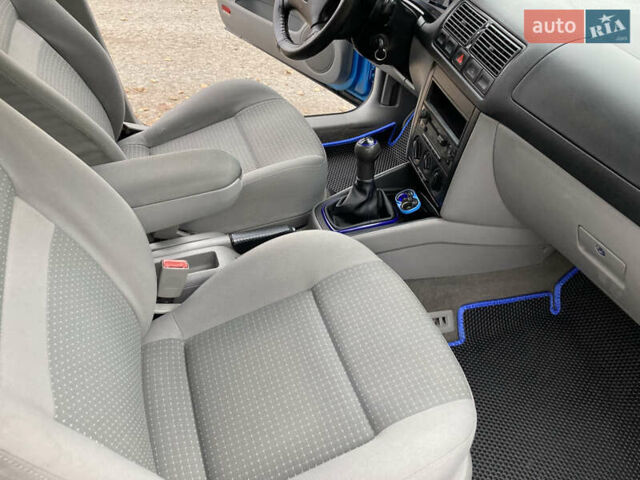 Синій Фольксваген Гольф, об'ємом двигуна 1.39 л та пробігом 204 тис. км за 4399 $, фото 38 на Automoto.ua