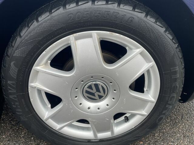 Синий Фольксваген Гольф, объемом двигателя 1.6 л и пробегом 218 тыс. км за 5100 $, фото 23 на Automoto.ua