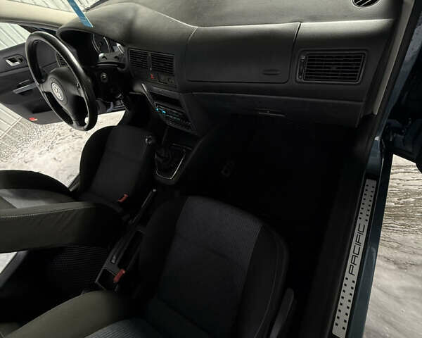 Синий Фольксваген Гольф, объемом двигателя 1.39 л и пробегом 183 тыс. км за 5150 $, фото 42 на Automoto.ua