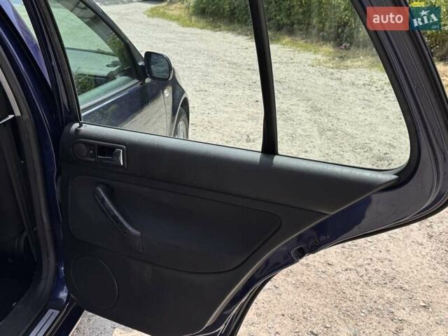 Синий Фольксваген Гольф, объемом двигателя 1.4 л и пробегом 266 тыс. км за 4799 $, фото 15 на Automoto.ua