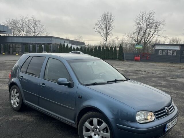 Синий Фольксваген Гольф, объемом двигателя 1.4 л и пробегом 274 тыс. км за 4900 $, фото 1 на Automoto.ua
