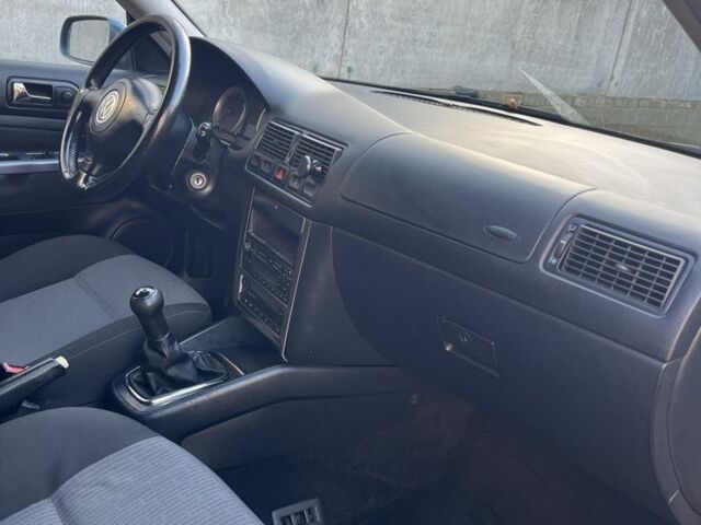 Синий Фольксваген Гольф, объемом двигателя 1.4 л и пробегом 274 тыс. км за 4900 $, фото 15 на Automoto.ua