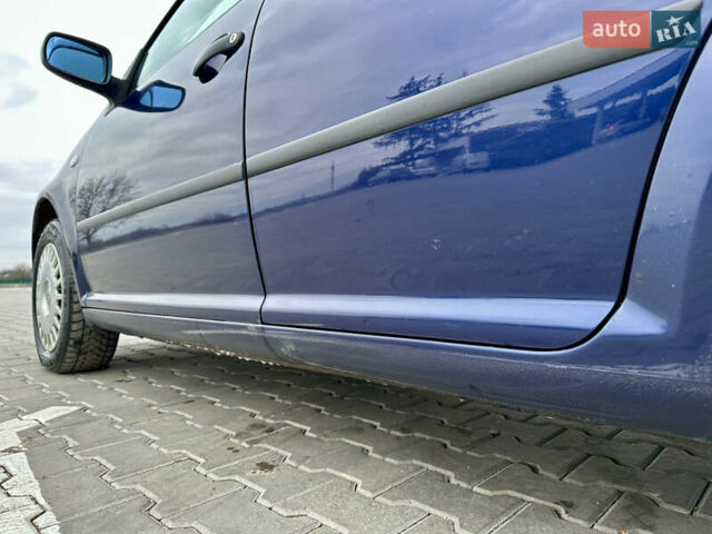 Синий Фольксваген Гольф, объемом двигателя 1.6 л и пробегом 190 тыс. км за 4300 $, фото 12 на Automoto.ua