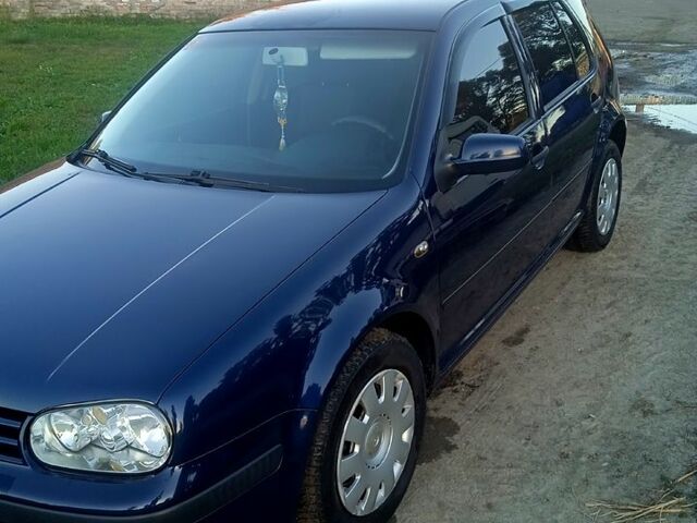 Синий Фольксваген Гольф, объемом двигателя 1.4 л и пробегом 140 тыс. км за 4600 $, фото 2 на Automoto.ua