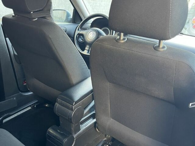 Синий Фольксваген Гольф, объемом двигателя 1.4 л и пробегом 274 тыс. км за 4900 $, фото 12 на Automoto.ua