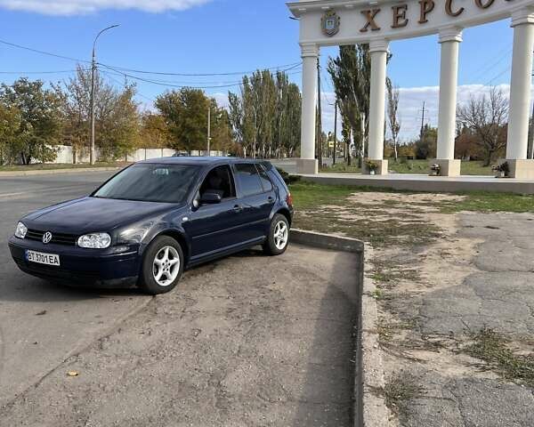 Синій Фольксваген Гольф, об'ємом двигуна 1.6 л та пробігом 257 тис. км за 4999 $, фото 1 на Automoto.ua