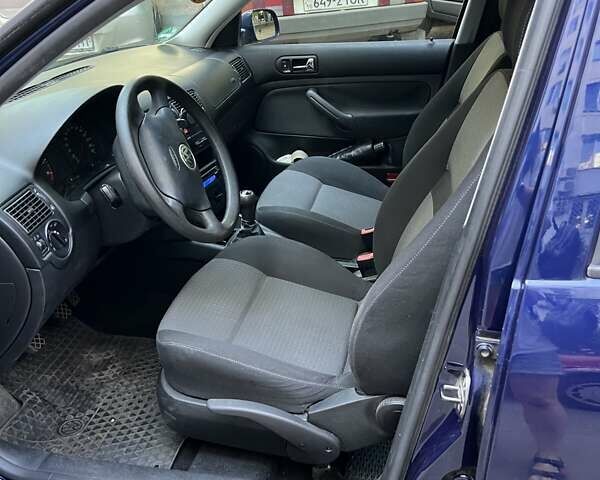 Синій Фольксваген Гольф, об'ємом двигуна 1.6 л та пробігом 179 тис. км за 4700 $, фото 2 на Automoto.ua