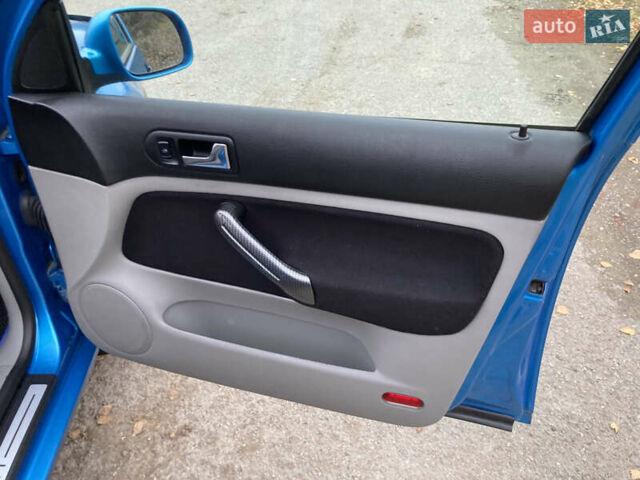 Синій Фольксваген Гольф, об'ємом двигуна 1.39 л та пробігом 204 тис. км за 4399 $, фото 31 на Automoto.ua