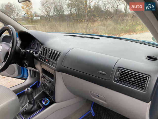 Синій Фольксваген Гольф, об'ємом двигуна 1.39 л та пробігом 204 тис. км за 4399 $, фото 37 на Automoto.ua