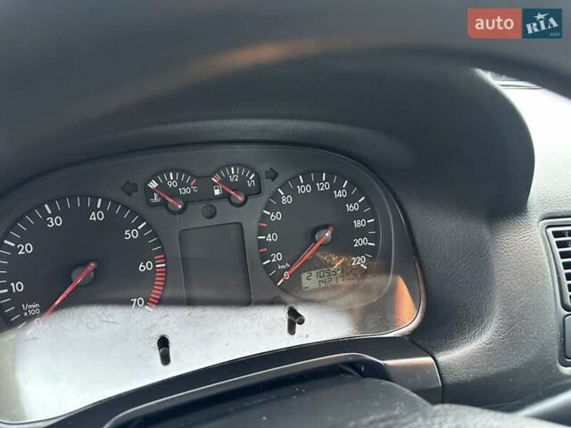 Синий Фольксваген Гольф, объемом двигателя 1.4 л и пробегом 210 тыс. км за 4600 $, фото 5 на Automoto.ua