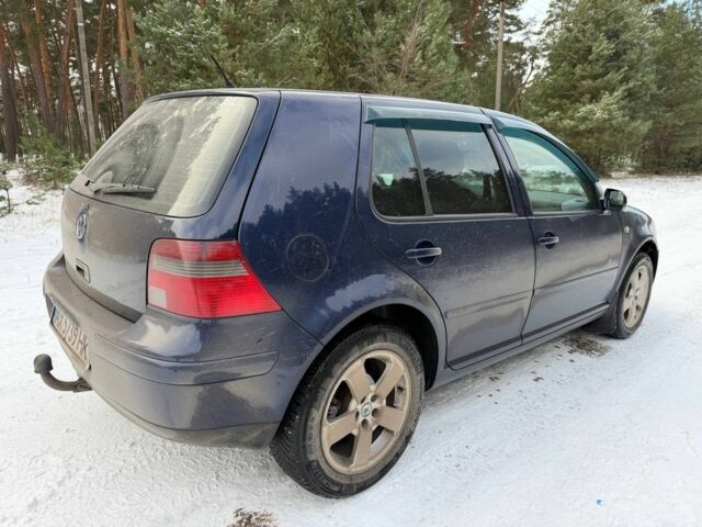 Синий Фольксваген Гольф, объемом двигателя 1.9 л и пробегом 220 тыс. км за 3950 $, фото 3 на Automoto.ua