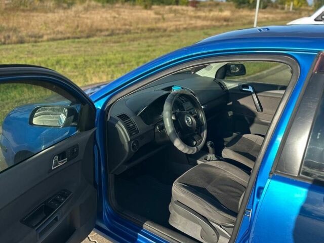 Синий Фольксваген Гольф, объемом двигателя 1.4 л и пробегом 147 тыс. км за 3200 $, фото 1 на Automoto.ua