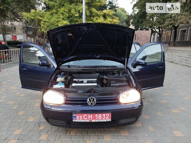 Синий Фольксваген Гольф, объемом двигателя 1.6 л и пробегом 167 тыс. км за 5777 $, фото 63 на Automoto.ua