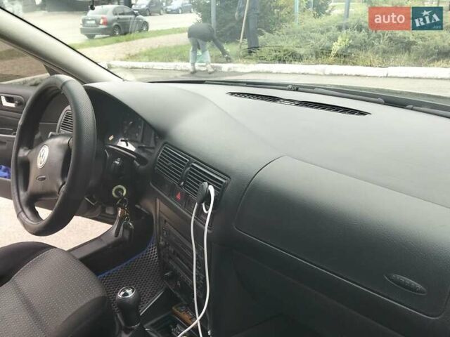 Синий Фольксваген Гольф, объемом двигателя 1.39 л и пробегом 254 тыс. км за 4250 $, фото 12 на Automoto.ua