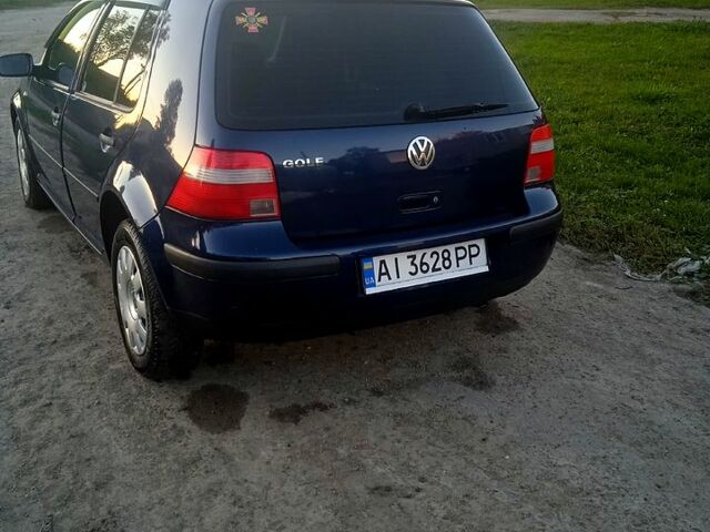 Синий Фольксваген Гольф, объемом двигателя 1.4 л и пробегом 140 тыс. км за 4600 $, фото 3 на Automoto.ua