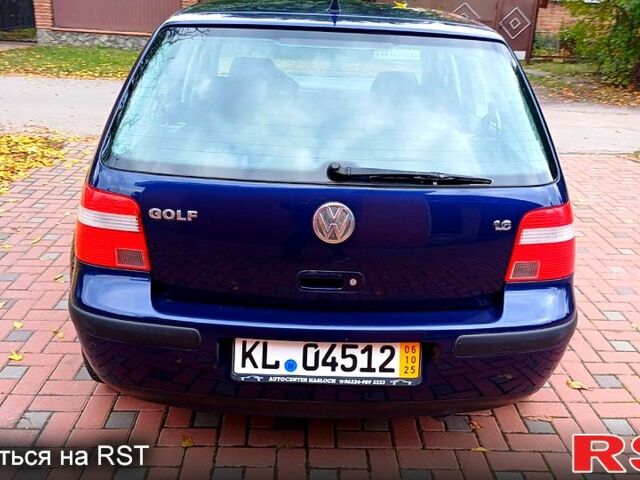 Синий Фольксваген Гольф, объемом двигателя 1.6 л и пробегом 216 тыс. км за 4850 $, фото 3 на Automoto.ua