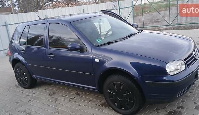 Синий Фольксваген Гольф, объемом двигателя 1.39 л и пробегом 265 тыс. км за 4300 $, фото 9 на Automoto.ua