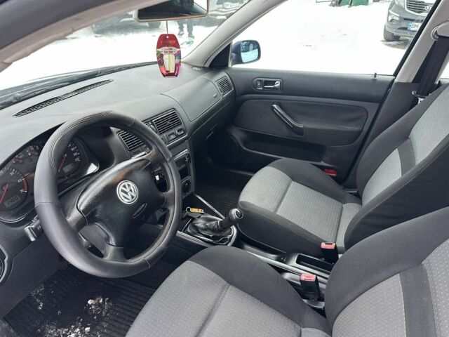 Синий Фольксваген Гольф, объемом двигателя 1.4 л и пробегом 186 тыс. км за 4600 $, фото 4 на Automoto.ua