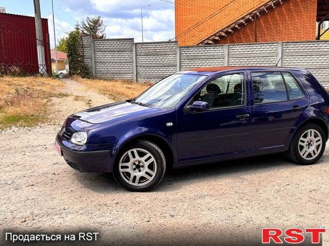 Синий Фольксваген Гольф, объемом двигателя 1.4 л и пробегом 267 тыс. км за 4599 $, фото 1 на Automoto.ua