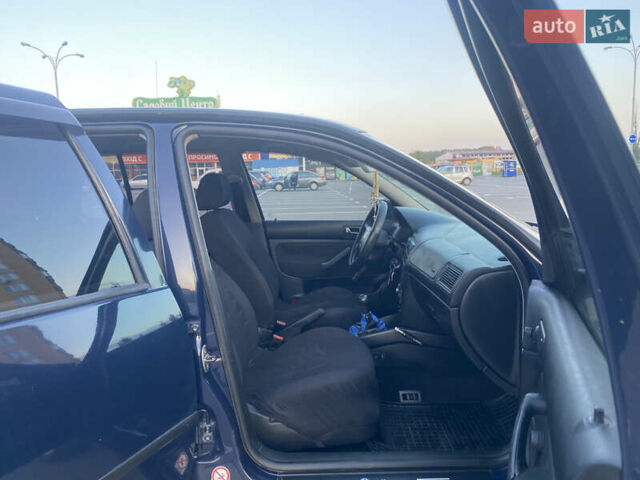 Синий Фольксваген Гольф, объемом двигателя 1.39 л и пробегом 241 тыс. км за 3900 $, фото 21 на Automoto.ua