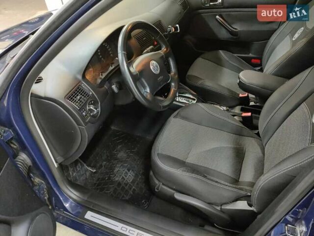 Синий Фольксваген Гольф, объемом двигателя 1.6 л и пробегом 276 тыс. км за 4500 $, фото 11 на Automoto.ua
