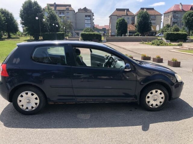 Синий Фольксваген Гольф, объемом двигателя 1.4 л и пробегом 248 тыс. км за 3150 $, фото 4 на Automoto.ua