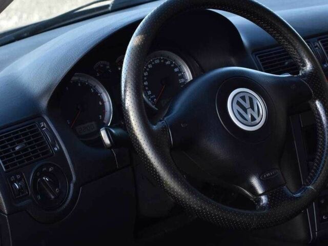 Синий Фольксваген Гольф, объемом двигателя 1.4 л и пробегом 232 тыс. км за 4750 $, фото 9 на Automoto.ua