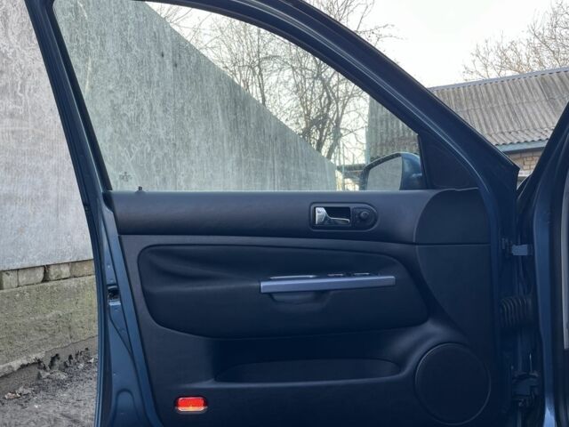 Синий Фольксваген Гольф, объемом двигателя 1.4 л и пробегом 274 тыс. км за 4900 $, фото 8 на Automoto.ua