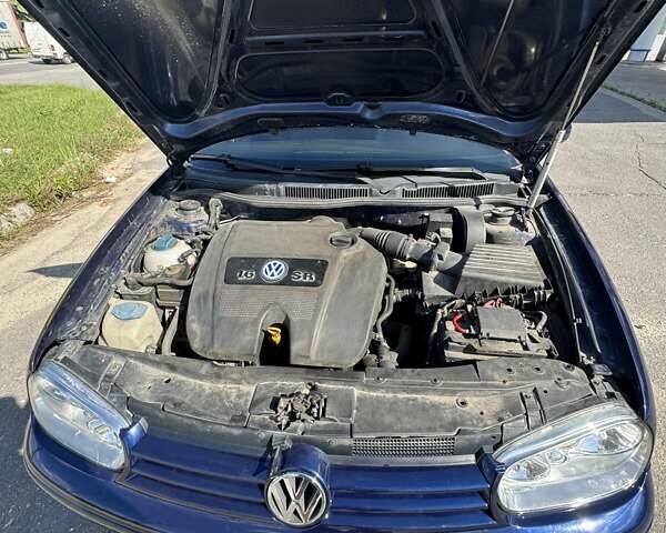 Синий Фольксваген Гольф, объемом двигателя 1.6 л и пробегом 280 тыс. км за 5300 $, фото 12 на Automoto.ua