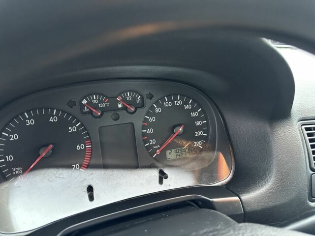 Синий Фольксваген Гольф, объемом двигателя 1.4 л и пробегом 186 тыс. км за 4600 $, фото 5 на Automoto.ua