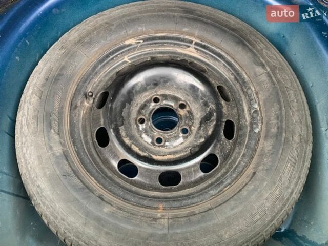 Синій Фольксваген Гольф, об'ємом двигуна 1.39 л та пробігом 273 тис. км за 2950 $, фото 13 на Automoto.ua