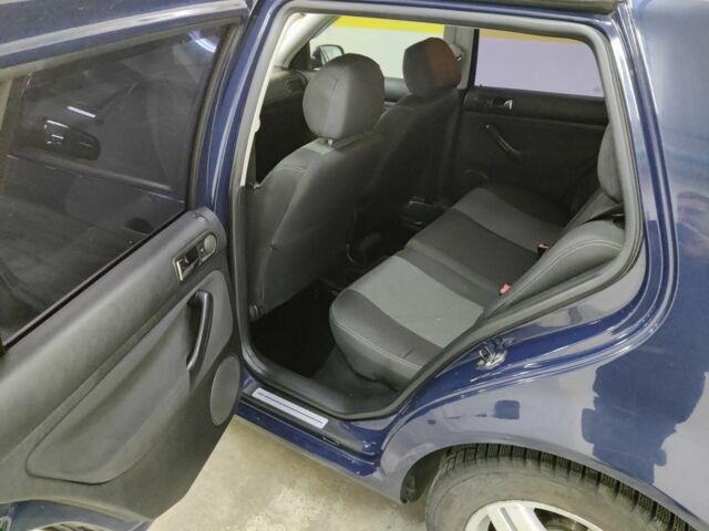 Синій Фольксваген Гольф, об'ємом двигуна 1.6 л та пробігом 276 тис. км за 4500 $, фото 5 на Automoto.ua