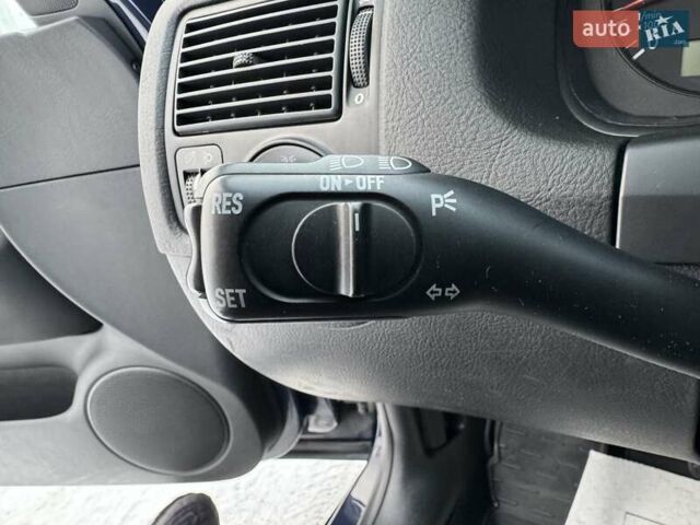 Синий Фольксваген Гольф, объемом двигателя 1.6 л и пробегом 182 тыс. км за 4999 $, фото 18 на Automoto.ua