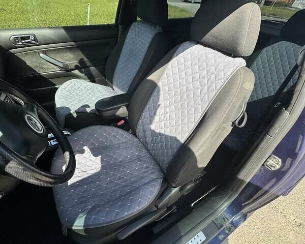 Синий Фольксваген Гольф, объемом двигателя 1.6 л и пробегом 280 тыс. км за 5300 $, фото 7 на Automoto.ua