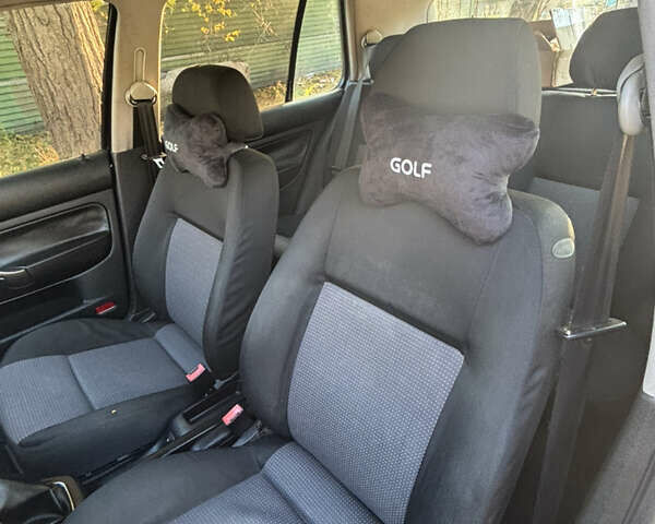 Синий Фольксваген Гольф, объемом двигателя 1.9 л и пробегом 375 тыс. км за 4400 $, фото 18 на Automoto.ua