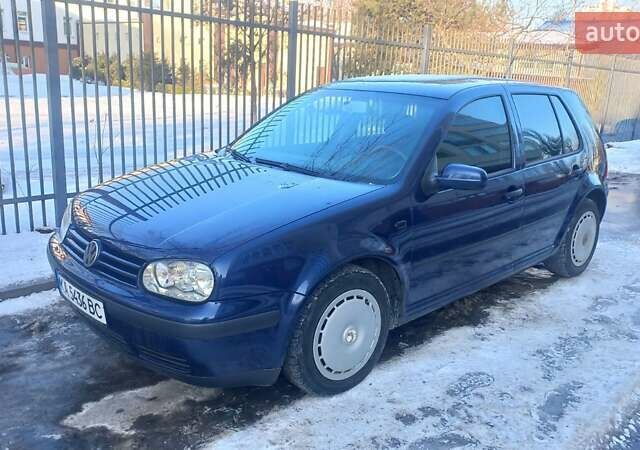 Синий Фольксваген Гольф, объемом двигателя 1.39 л и пробегом 230 тыс. км за 3500 $, фото 5 на Automoto.ua
