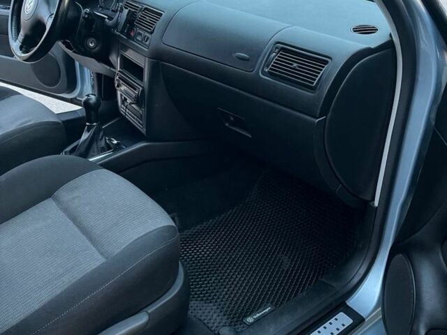 Синій Фольксваген Гольф, об'ємом двигуна 1.4 л та пробігом 245 тис. км за 4700 $, фото 10 на Automoto.ua