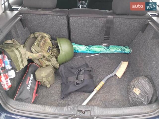 Синий Фольксваген Гольф, объемом двигателя 1.39 л и пробегом 172 тыс. км за 4000 $, фото 16 на Automoto.ua