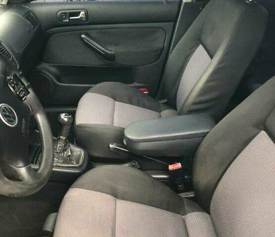 Синий Фольксваген Гольф, объемом двигателя 1.39 л и пробегом 244 тыс. км за 4400 $, фото 6 на Automoto.ua