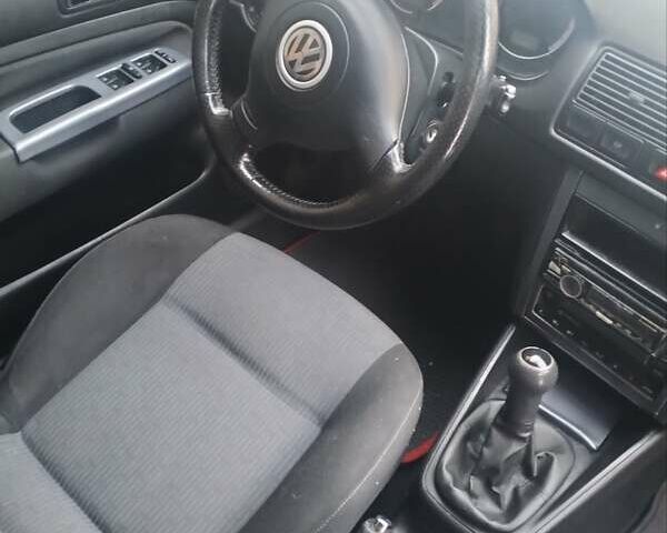 Синий Фольксваген Гольф, объемом двигателя 1.6 л и пробегом 262 тыс. км за 3900 $, фото 18 на Automoto.ua