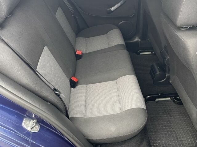 Синий Фольксваген Гольф, объемом двигателя 1.6 л и пробегом 218 тыс. км за 5100 $, фото 8 на Automoto.ua