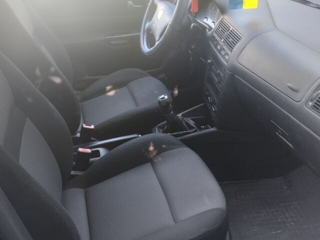 Синий Фольксваген Гольф, объемом двигателя 1.4 л и пробегом 221 тыс. км за 4300 $, фото 3 на Automoto.ua