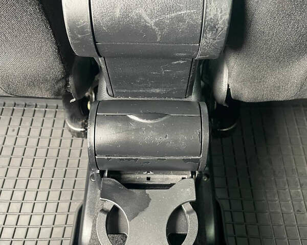 Синий Фольксваген Гольф, объемом двигателя 1.6 л и пробегом 218 тыс. км за 5100 $, фото 20 на Automoto.ua