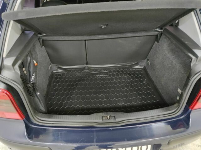 Синій Фольксваген Гольф, об'ємом двигуна 1.6 л та пробігом 276 тис. км за 4500 $, фото 4 на Automoto.ua