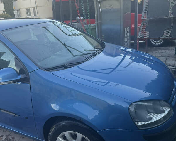 Синий Фольксваген Гольф, объемом двигателя 1.6 л и пробегом 210 тыс. км за 5099 $, фото 5 на Automoto.ua