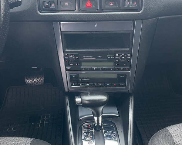 Синий Фольксваген Гольф, объемом двигателя 1.6 л и пробегом 218 тыс. км за 5100 $, фото 18 на Automoto.ua