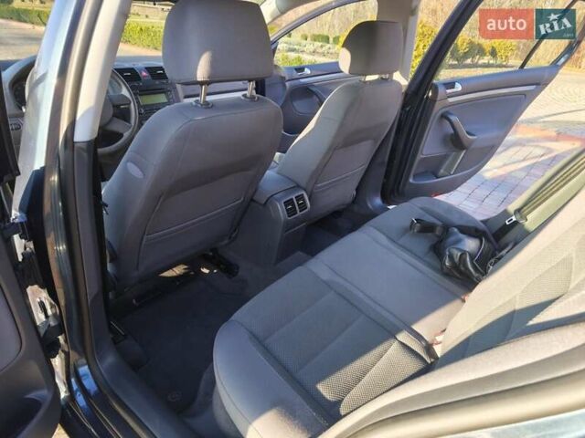 Синий Фольксваген Гольф, объемом двигателя 1.6 л и пробегом 174 тыс. км за 5500 $, фото 25 на Automoto.ua