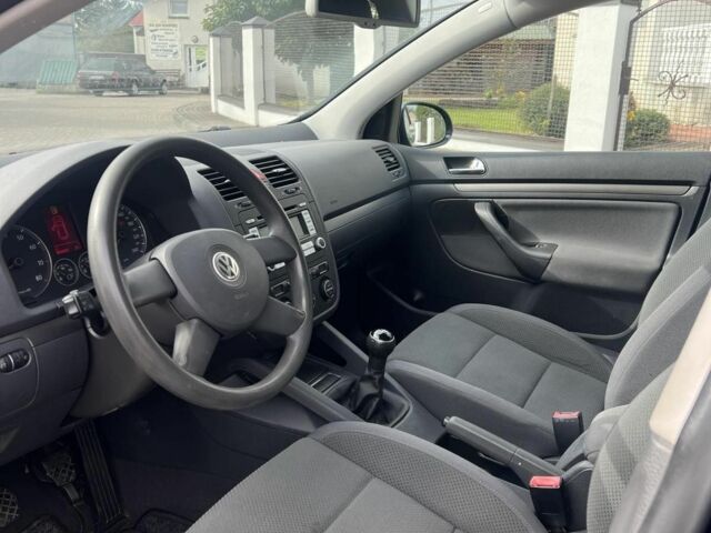 Синий Фольксваген Гольф, объемом двигателя 1.6 л и пробегом 250 тыс. км за 5500 $, фото 6 на Automoto.ua