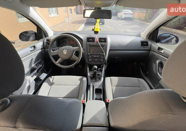 Синій Фольксваген Гольф, об'ємом двигуна 1.6 л та пробігом 270 тис. км за 5600 $, фото 8 на Automoto.ua